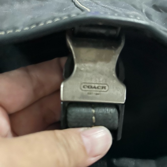 Authentic Coach messenger bag. Size medium. Pre loved. Condition 10:10 - Picture 2 of 15